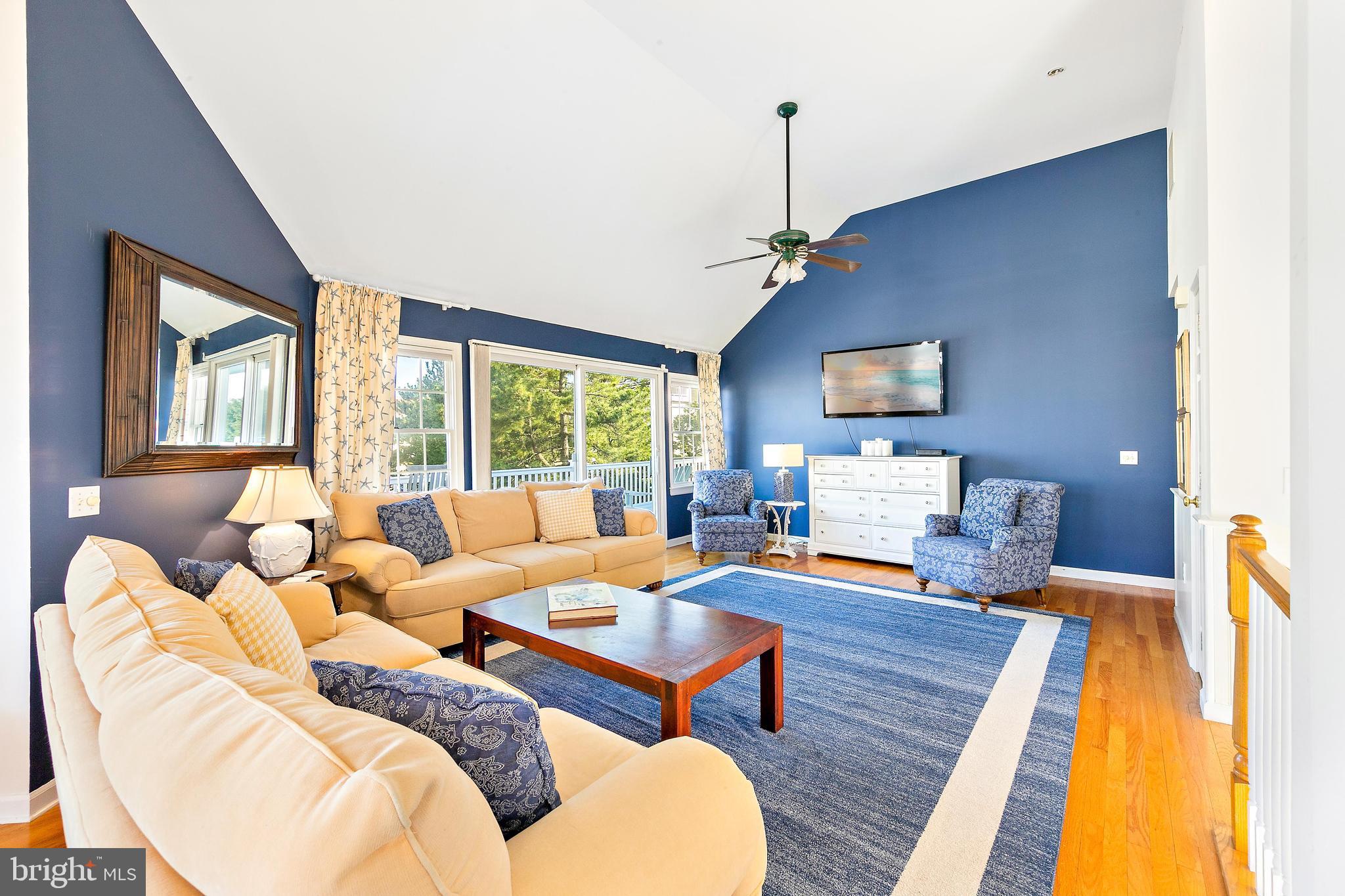 110 Coral St