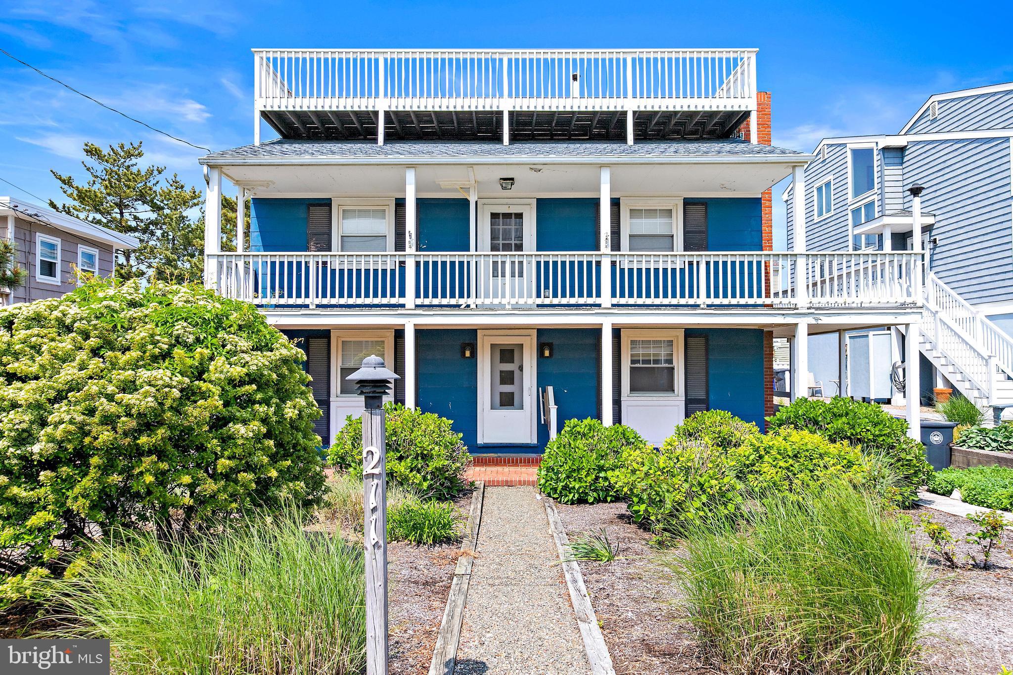 211 Pelham Ave