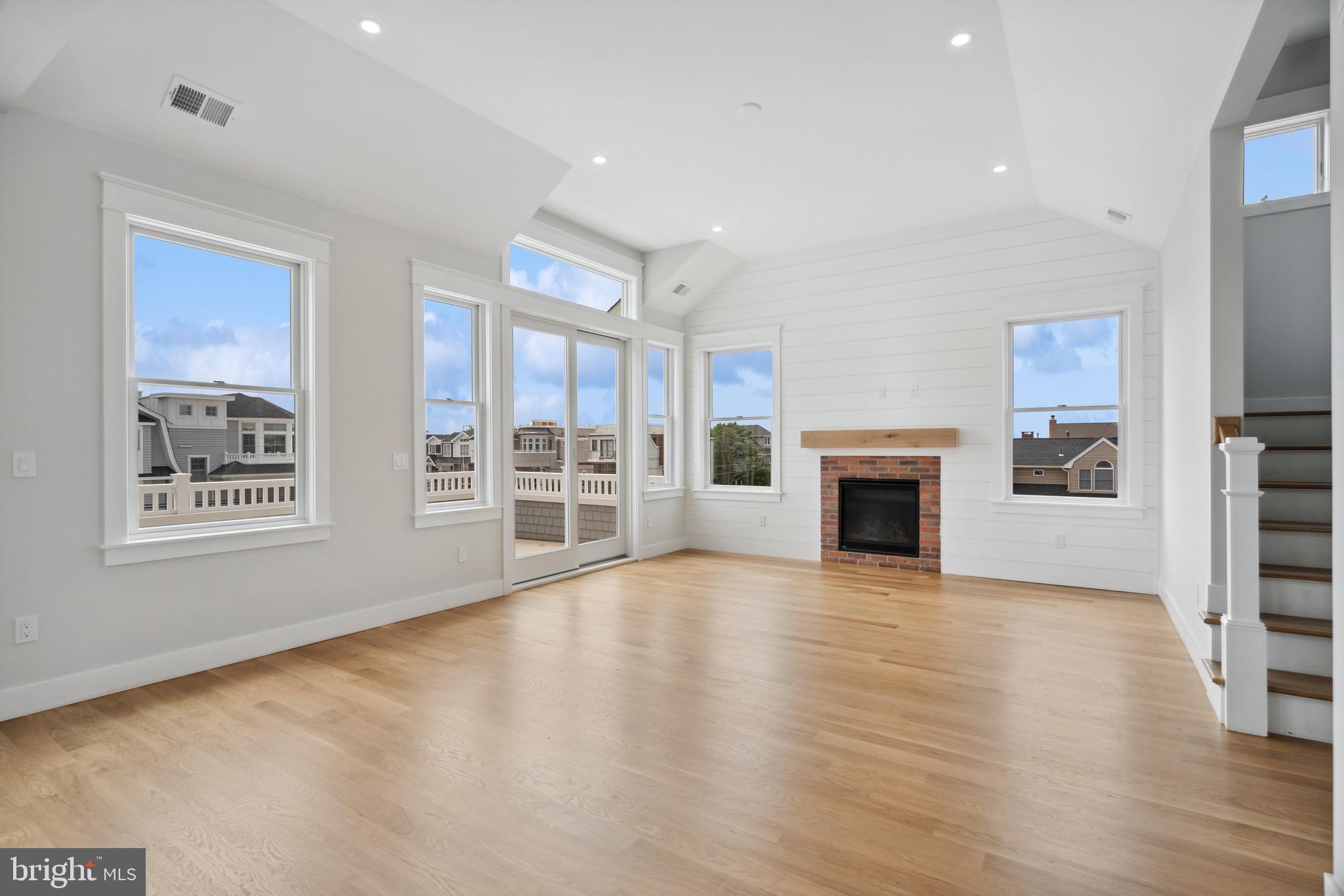 1110 S Beach Ave