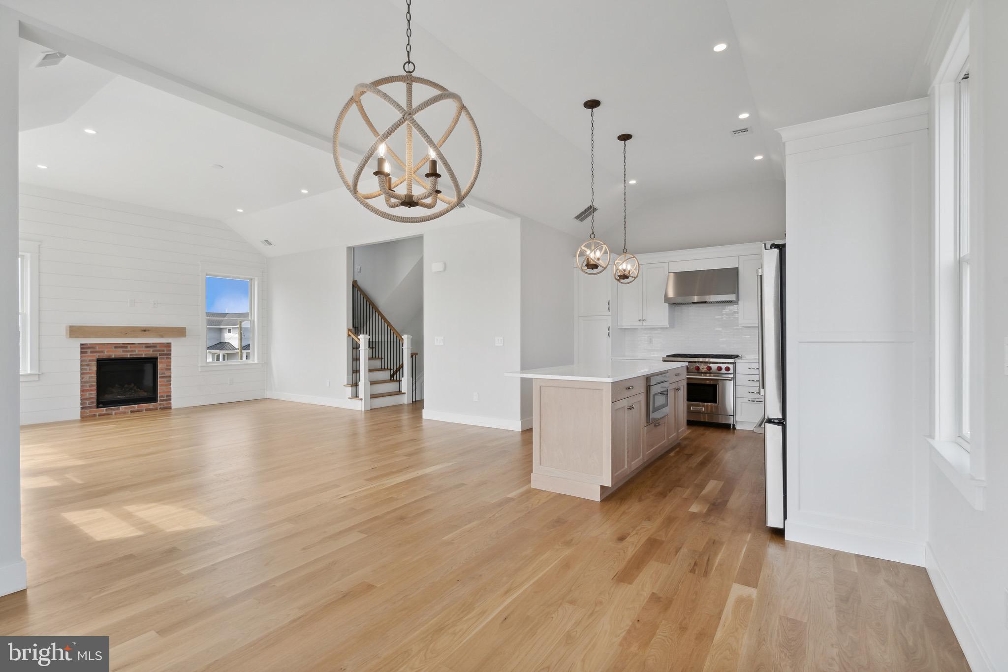 1110 S Beach Ave