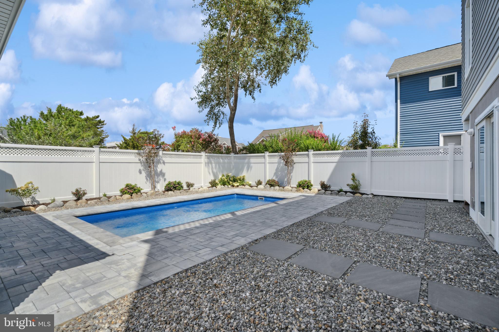 1110 S Beach Ave