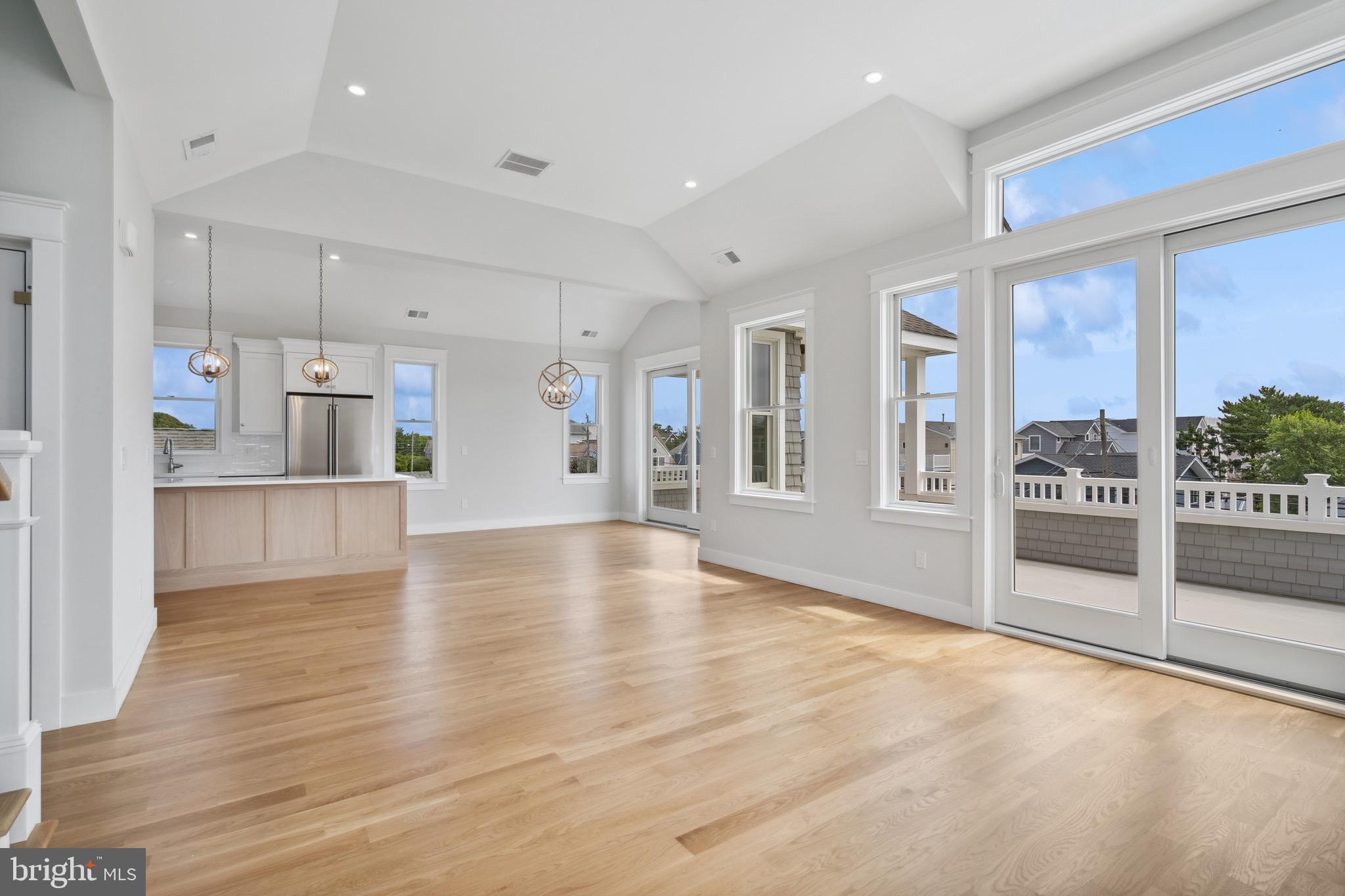 1110 S Beach Ave