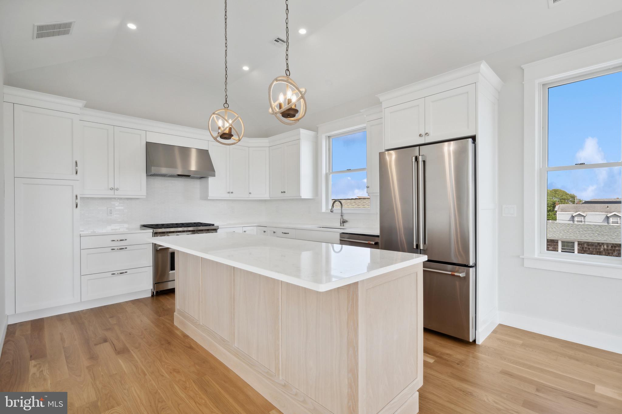 1110 S Beach Ave