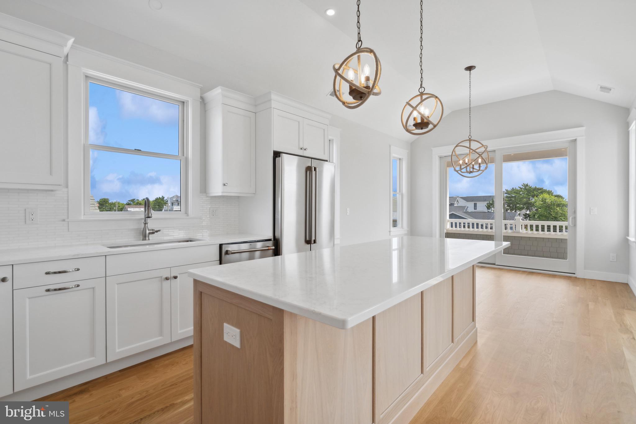 1110 S Beach Ave