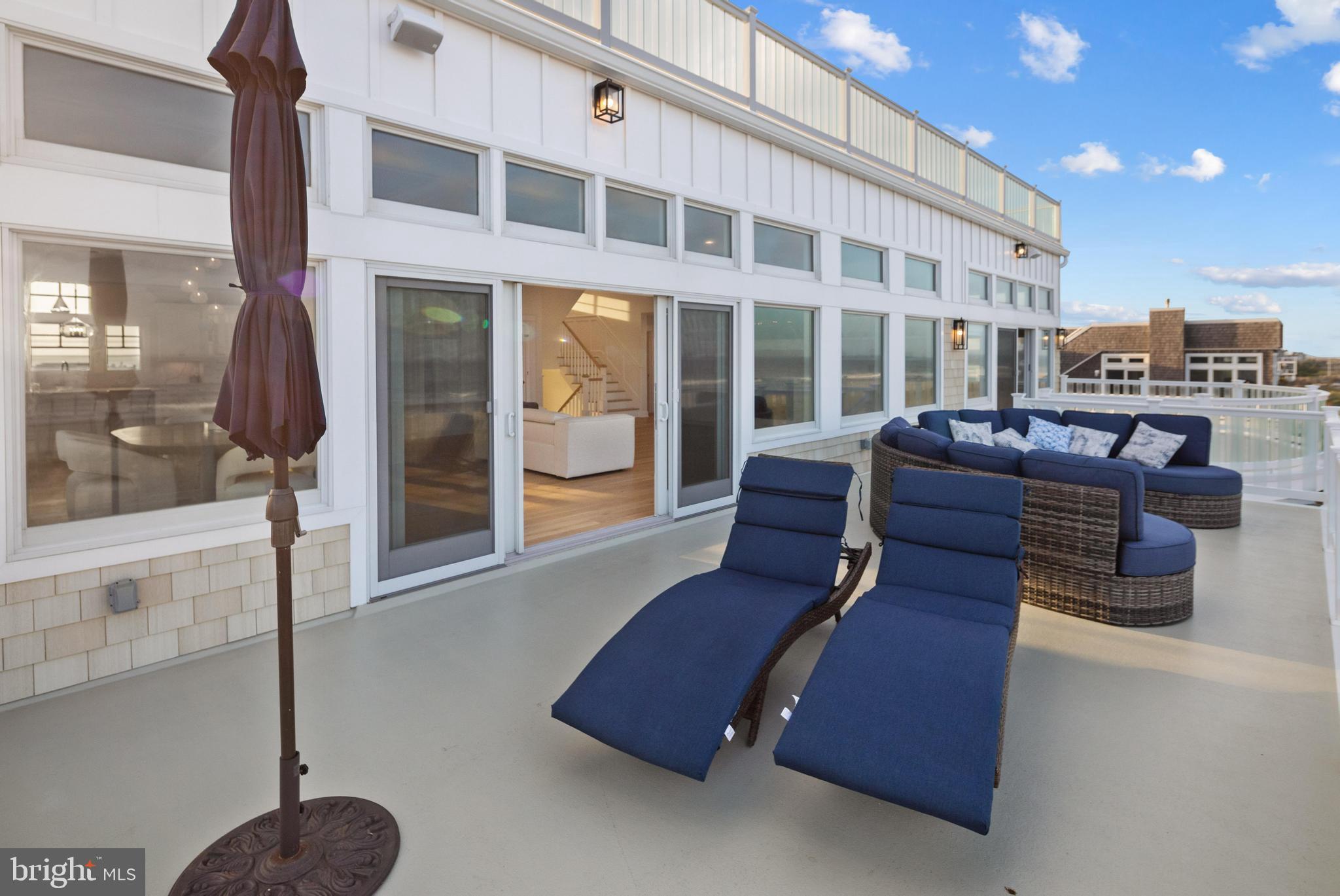 1027-C Long Beach
