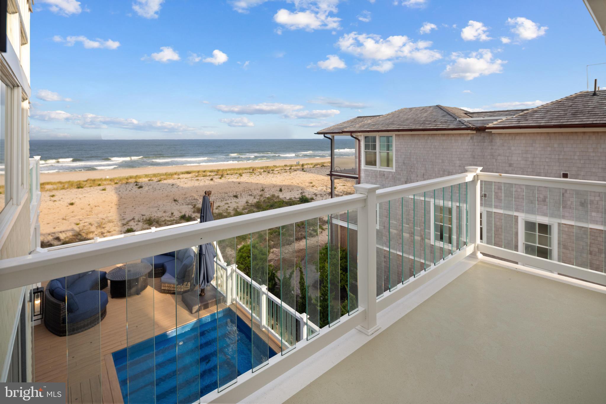 1027-C Long Beach