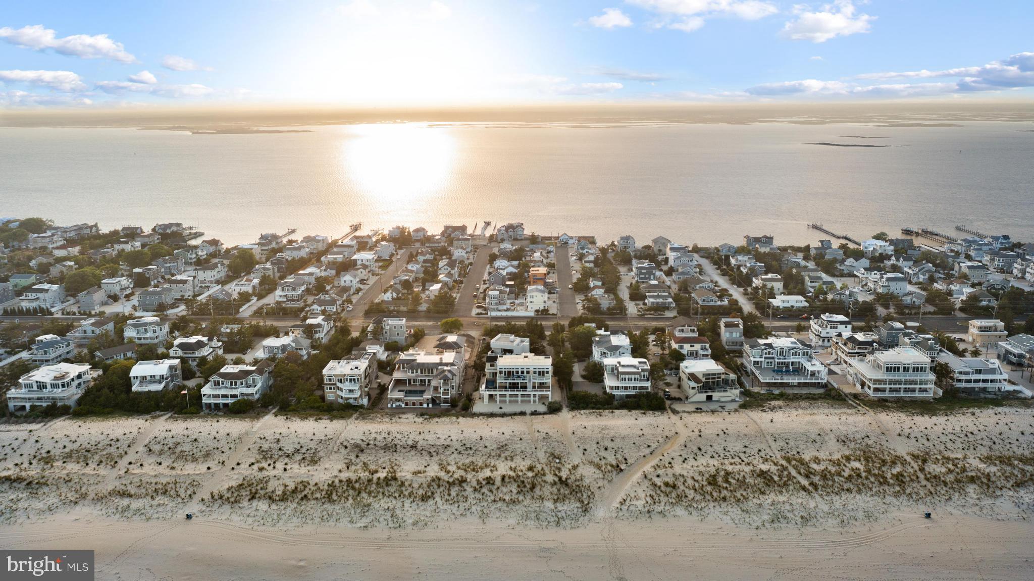 1027-C Long Beach