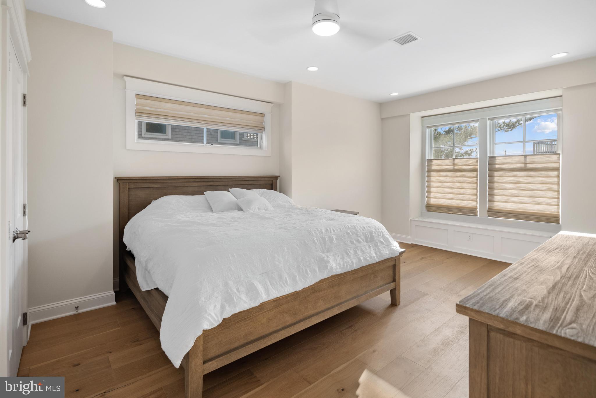 1027-C Long Beach