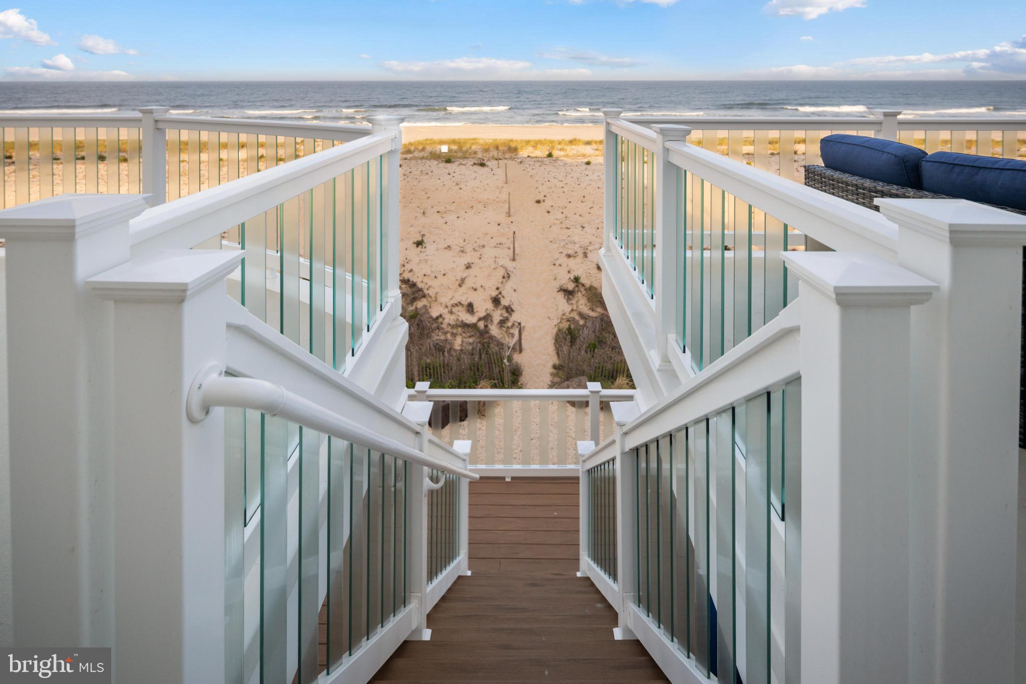 1027-C Long Beach
