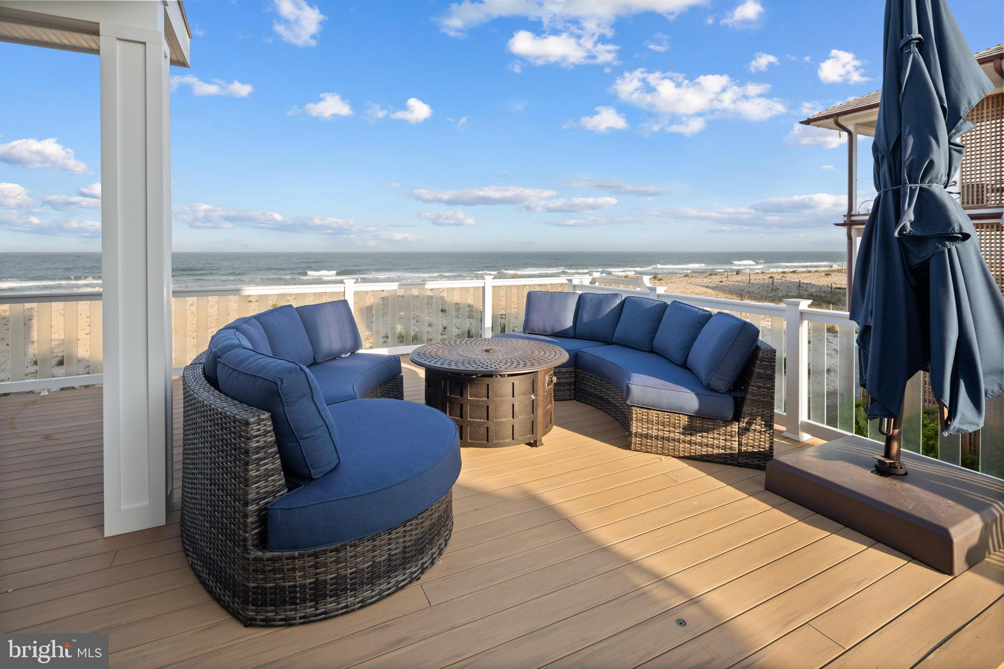 1027-C Long Beach