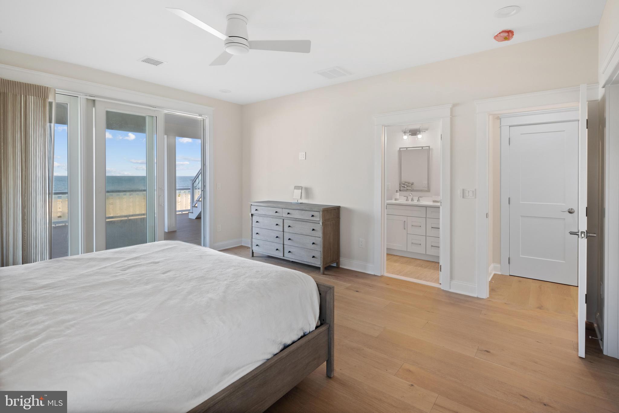 1027-C Long Beach