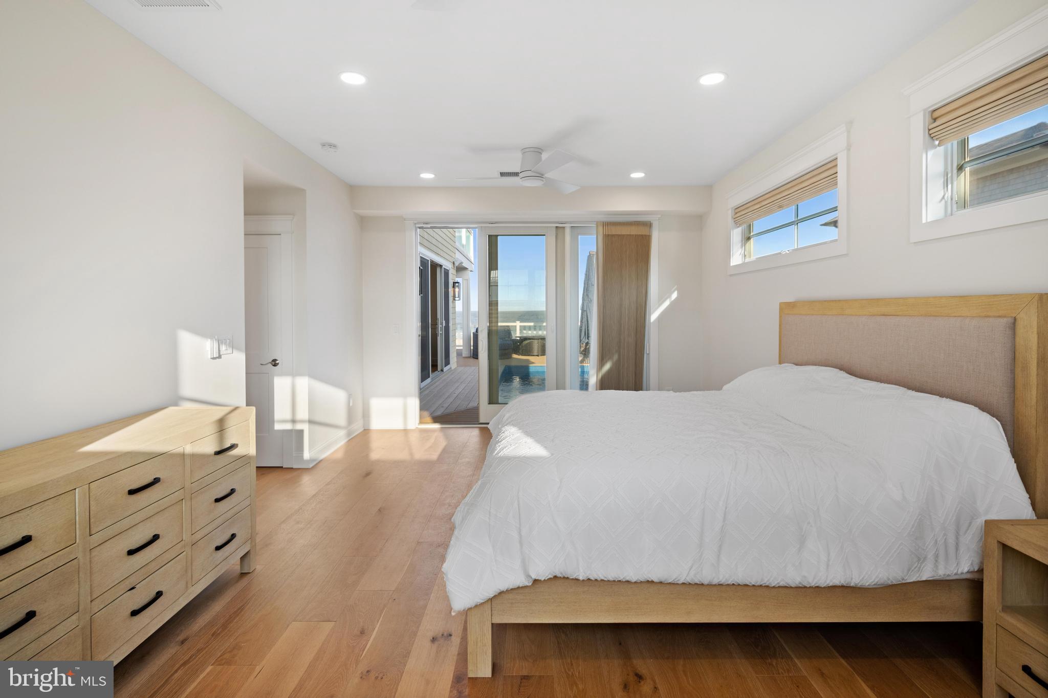 1027-C Long Beach