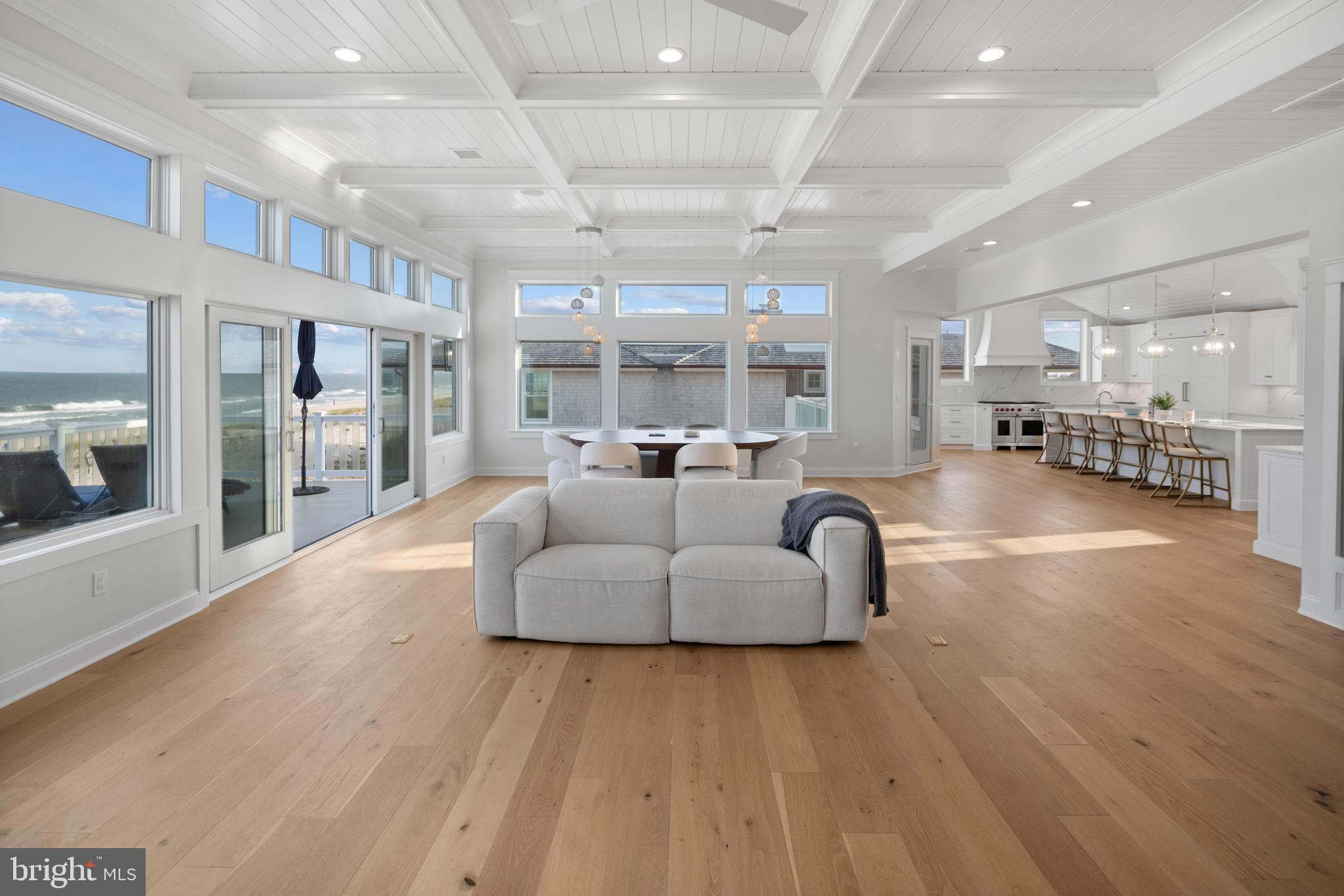 1027-C Long Beach