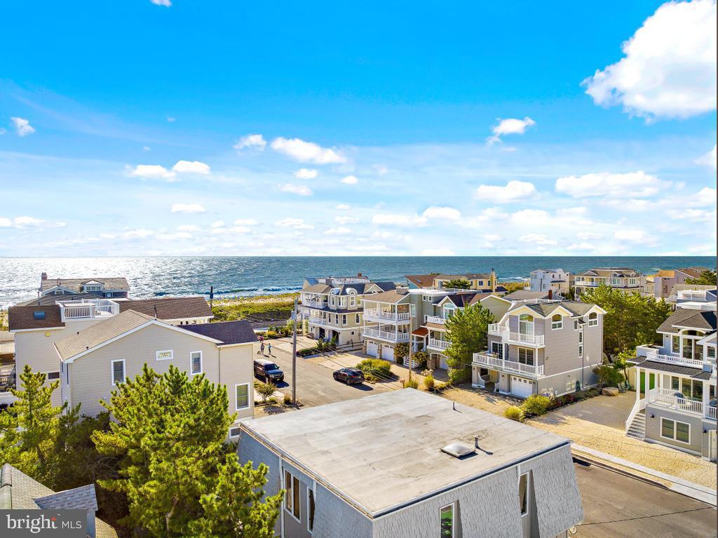 25 9th St