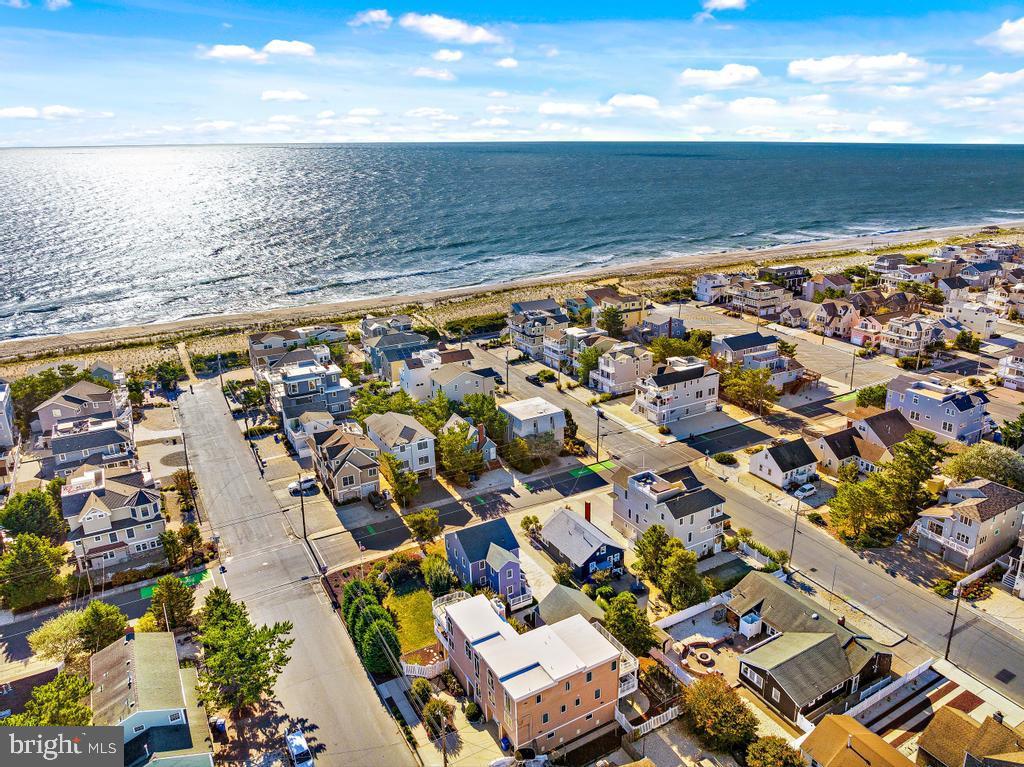 25 9th St