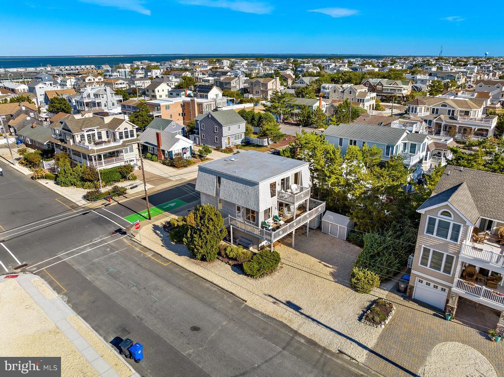 25 9th St