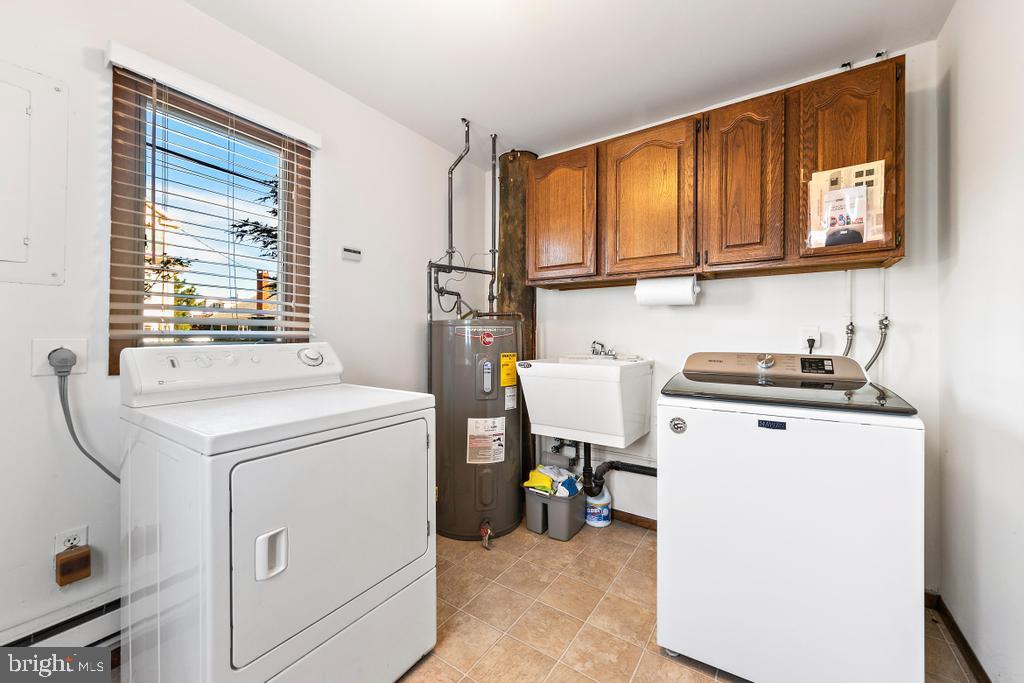 25 9th St