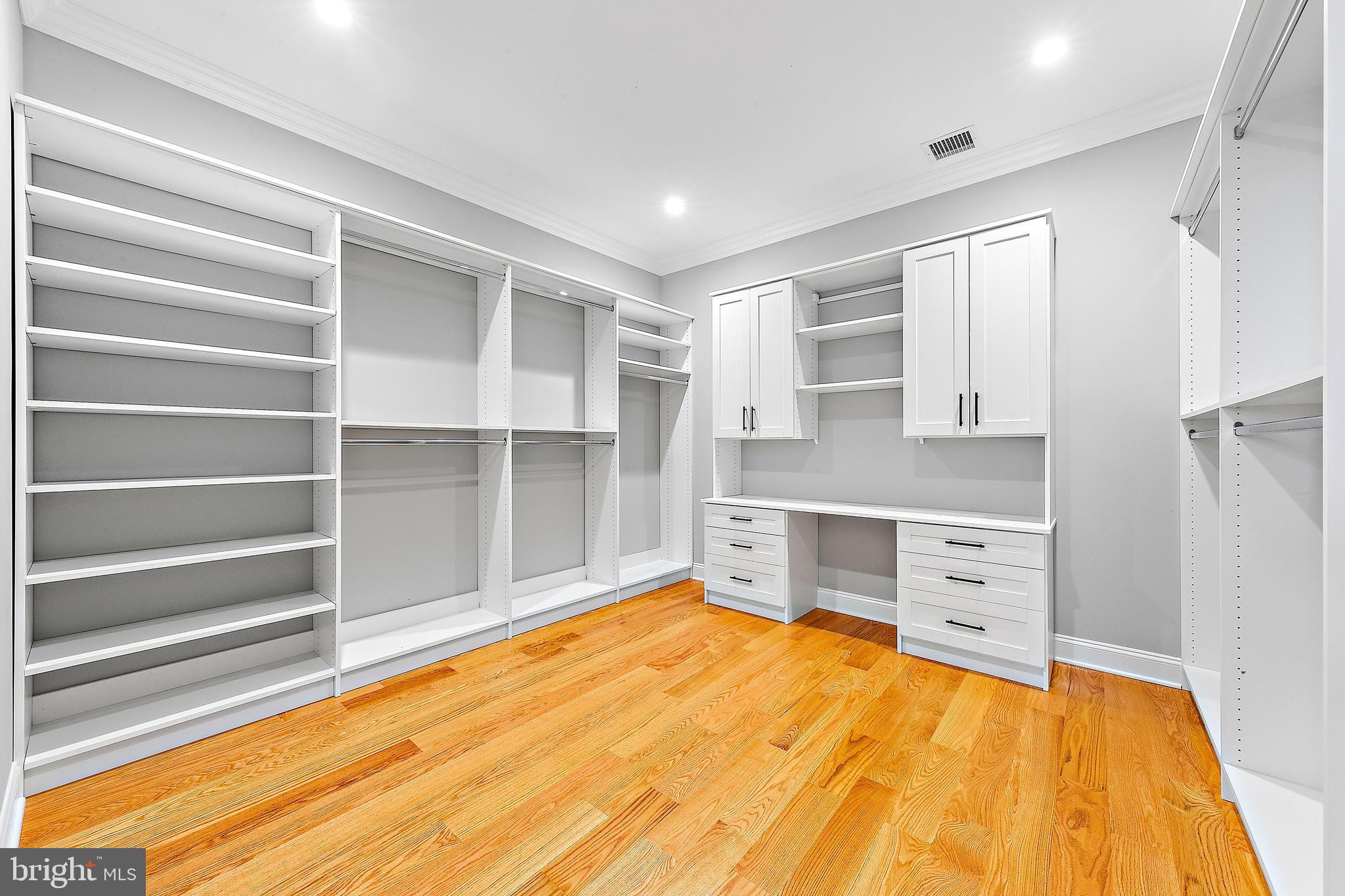 131-C Long Beach Blvd