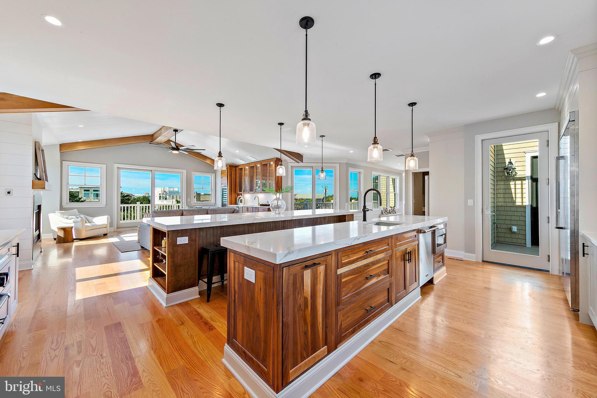 131-C Long Beach Blvd