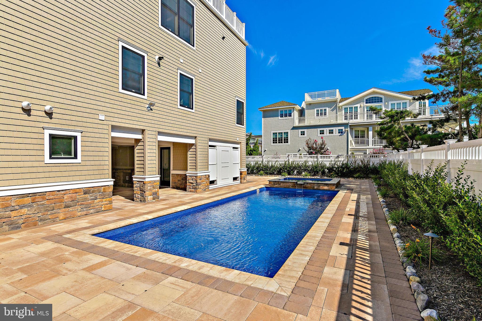 131-C Long Beach Blvd
