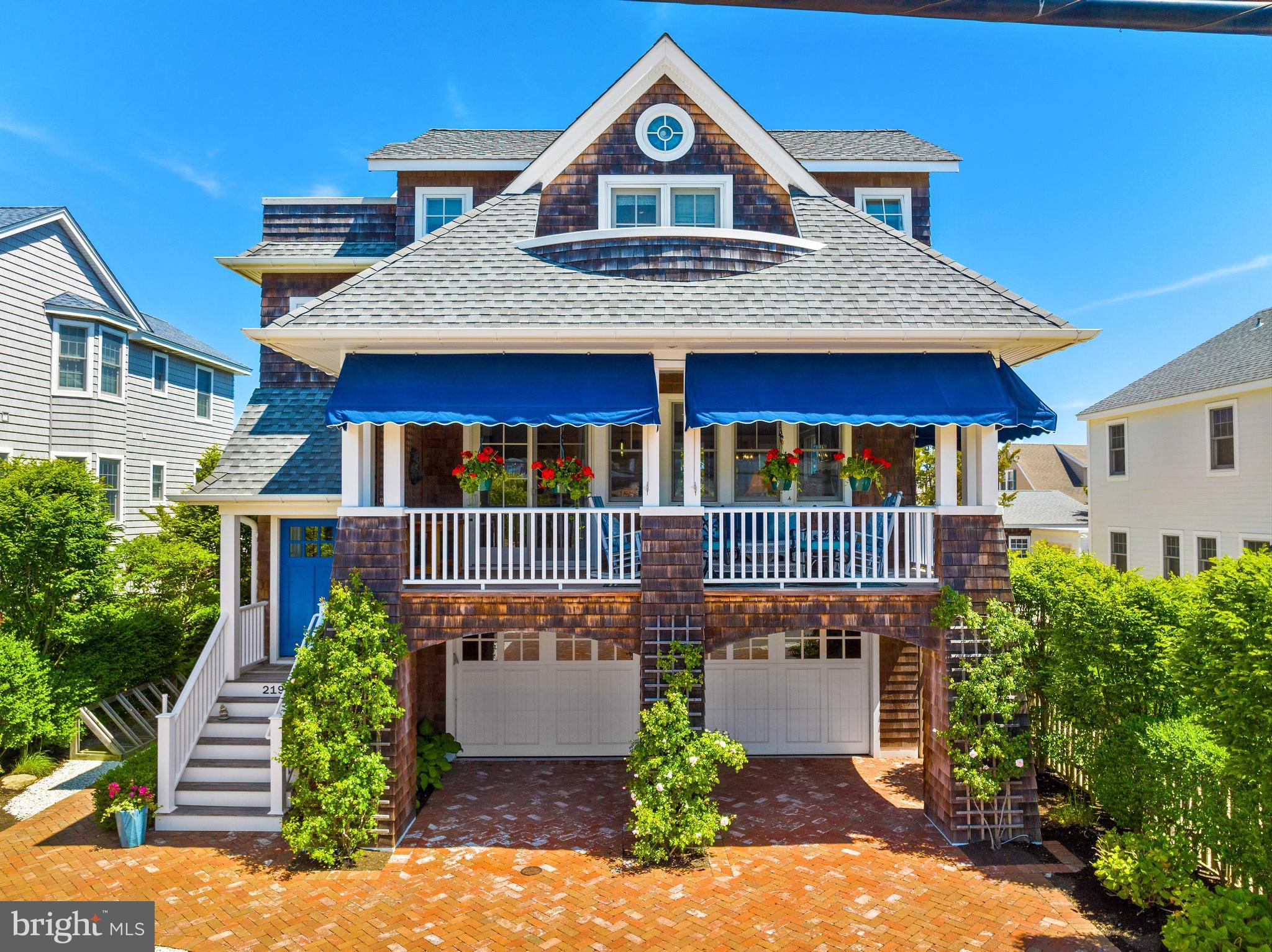 219 Essex Ave