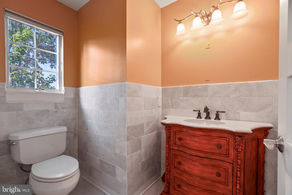 22 Birdsall St