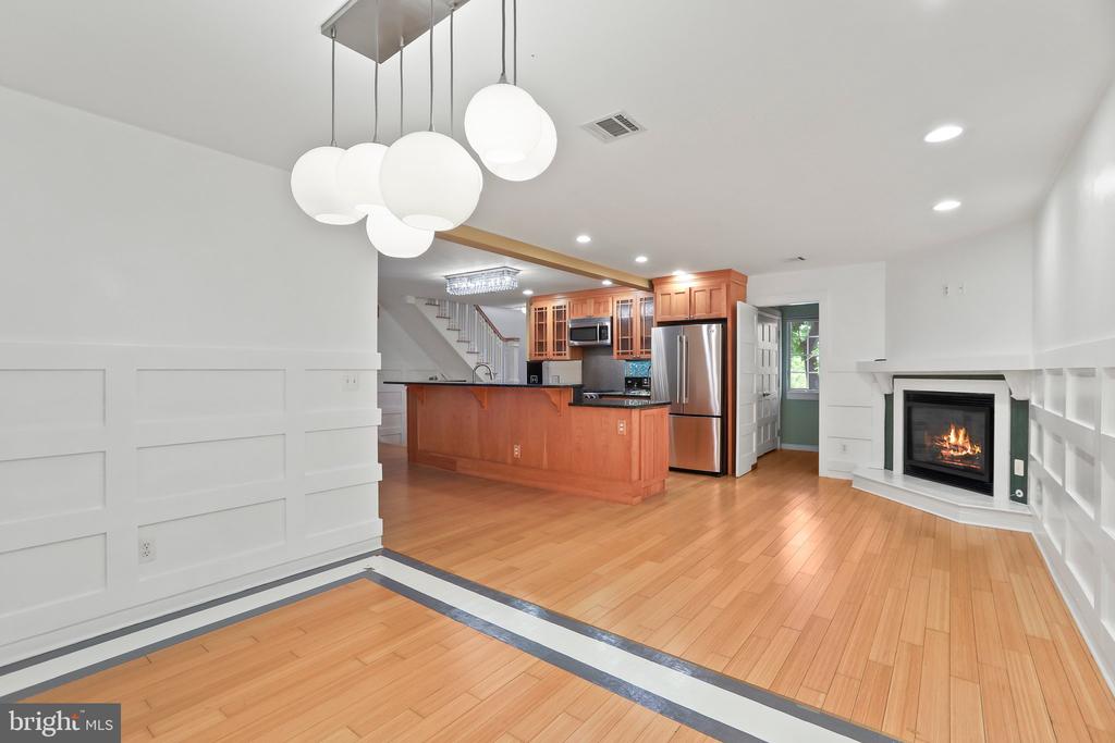 22 Birdsall St