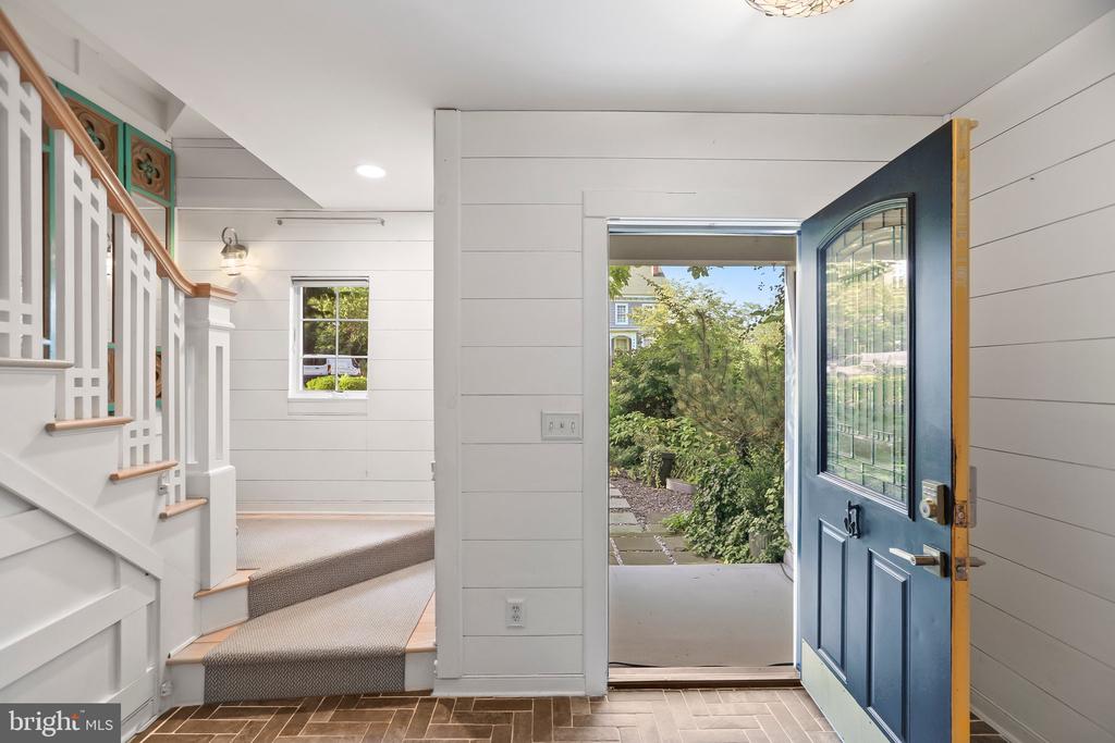 22 Birdsall St
