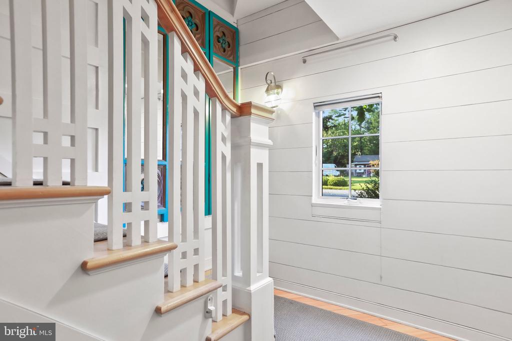 22 Birdsall St
