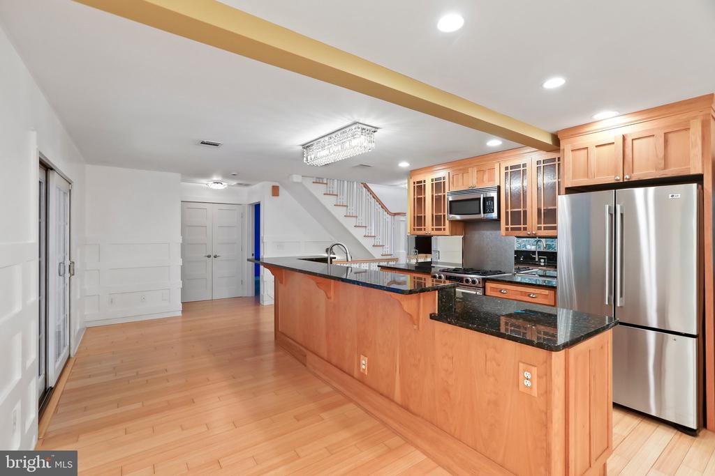 22 Birdsall St