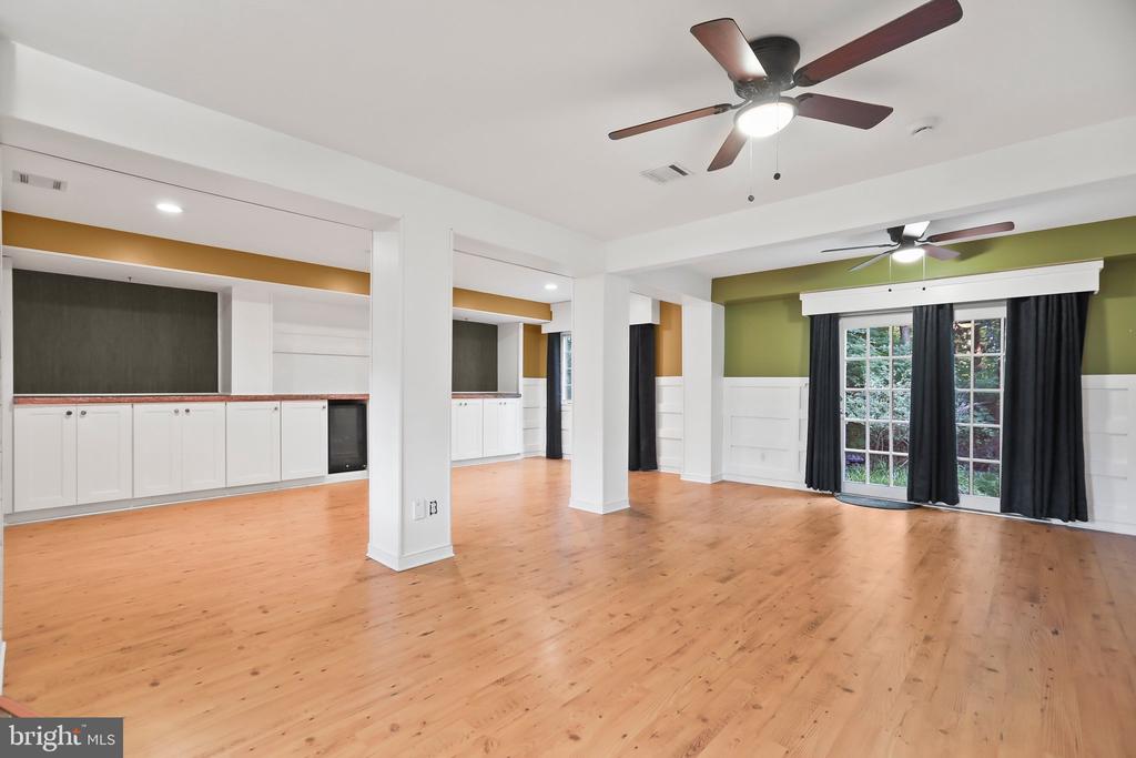 22 Birdsall St
