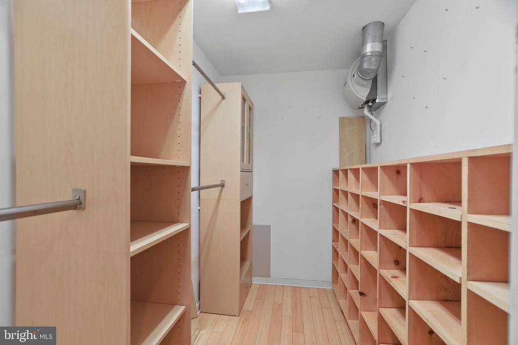 22 Birdsall St