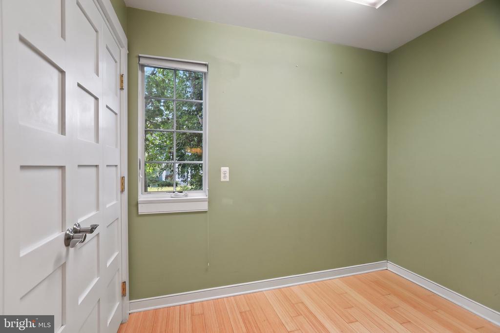 22 Birdsall St