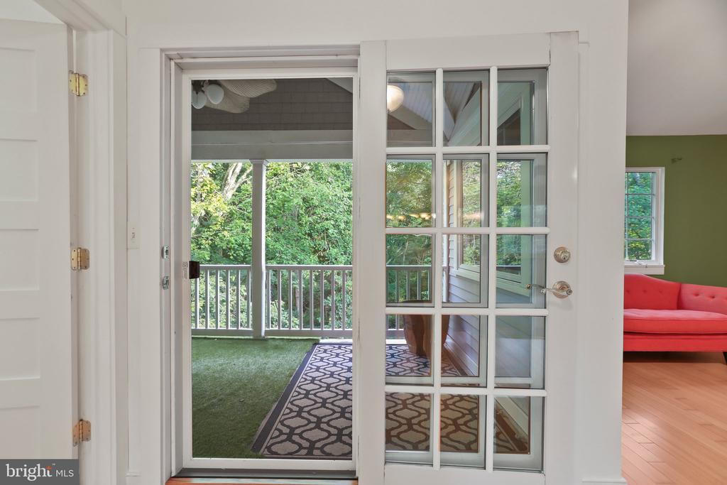 22 Birdsall St