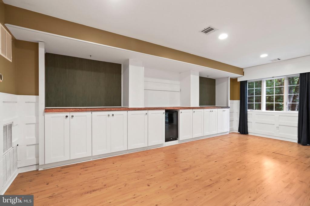 22 Birdsall St