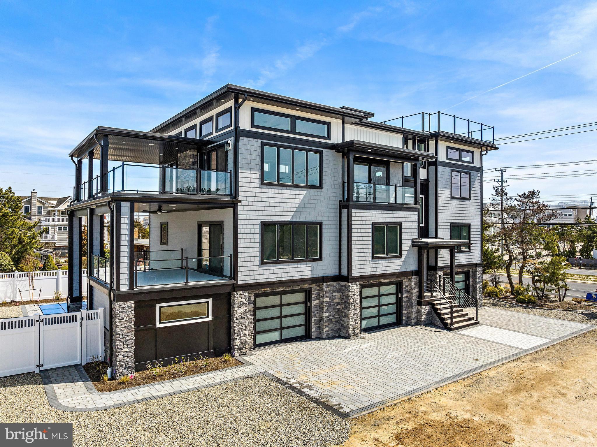 1046 A Long Beach Blvd.