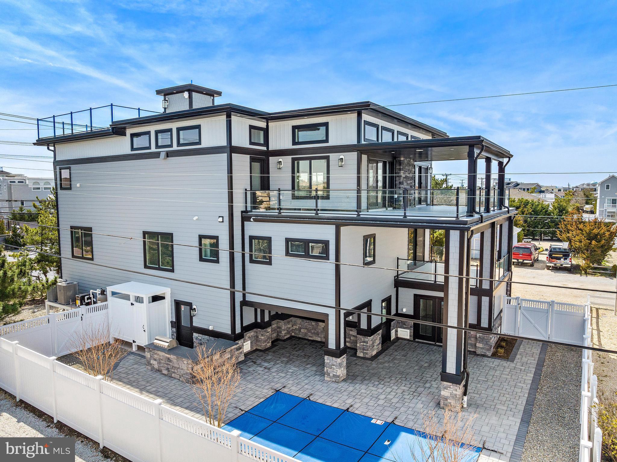 1046 A Long Beach Blvd.