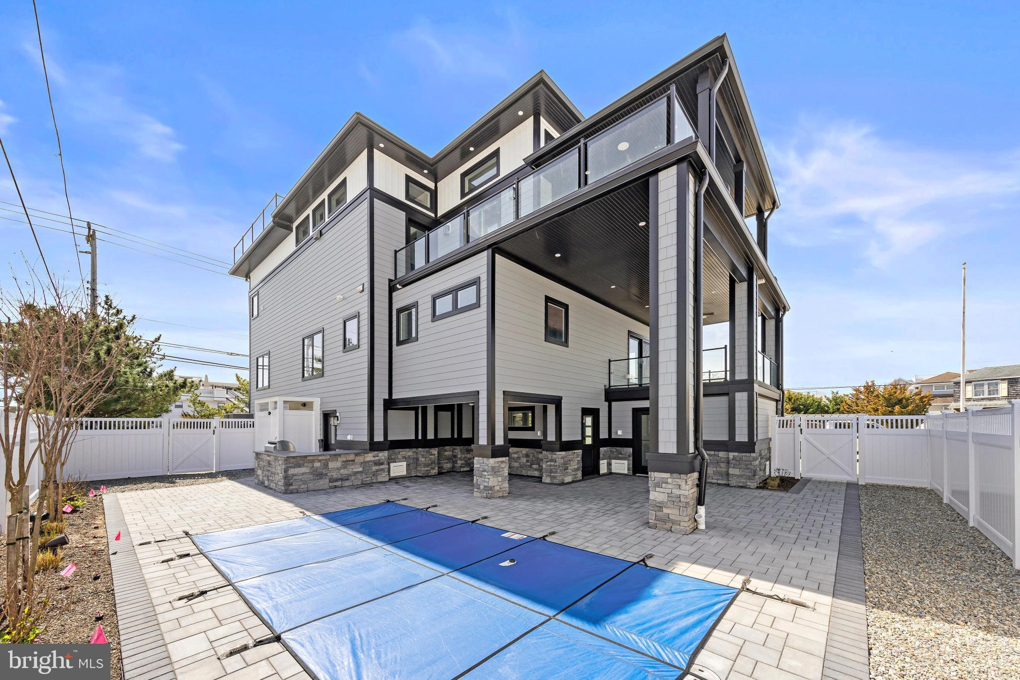 1046 A Long Beach Blvd.