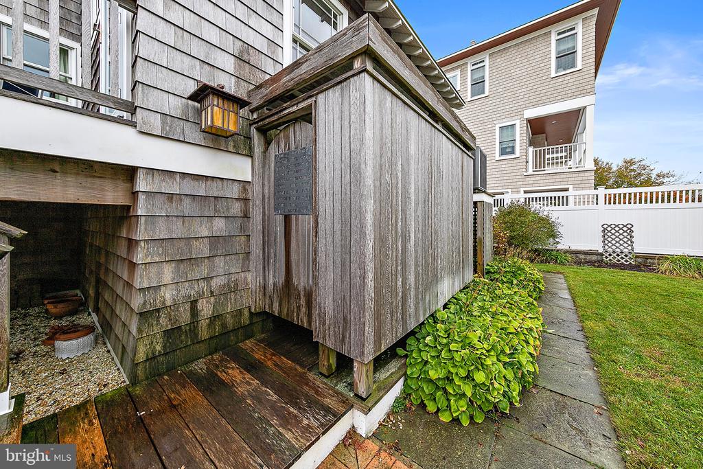 325 Berkeley Ave