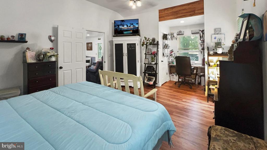 2500 Ridgeway Rd