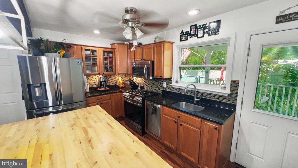 2500 Ridgeway Rd