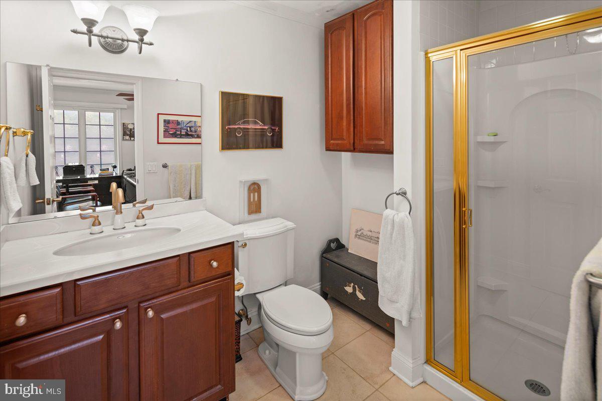 1081 Prospect Ave