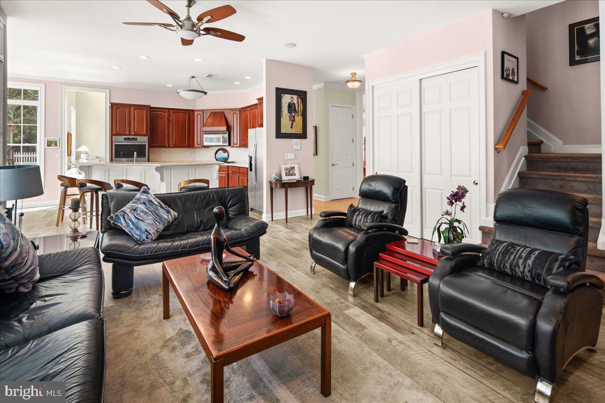 1081 Prospect Ave