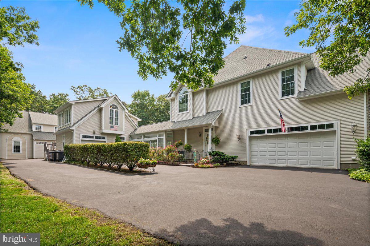 1081 Prospect Ave