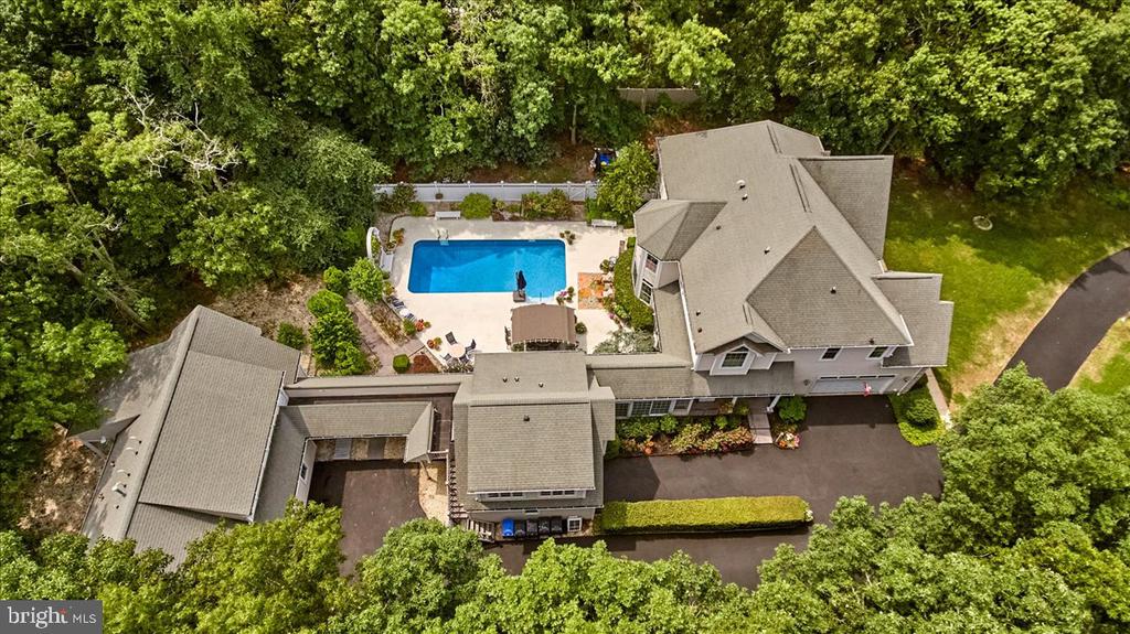 1081 Prospect Ave