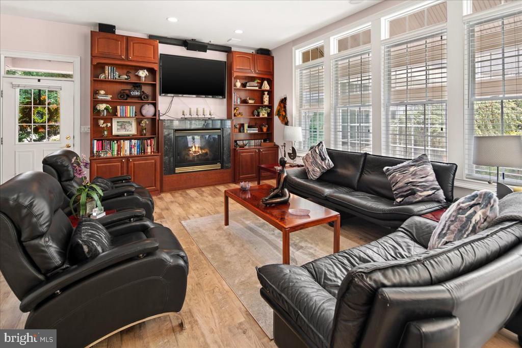 1081 Prospect Ave