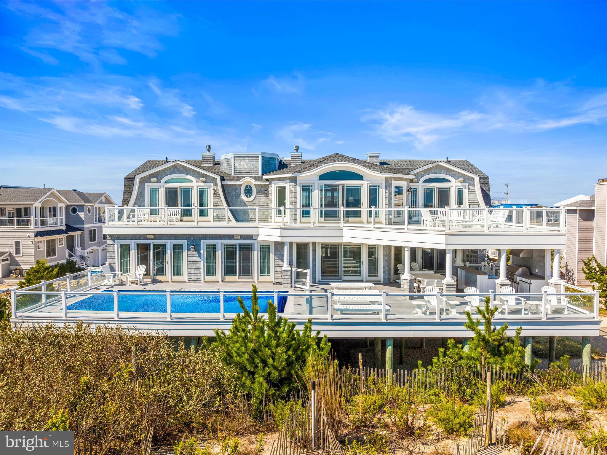 1095 Long Beach Blvd #B