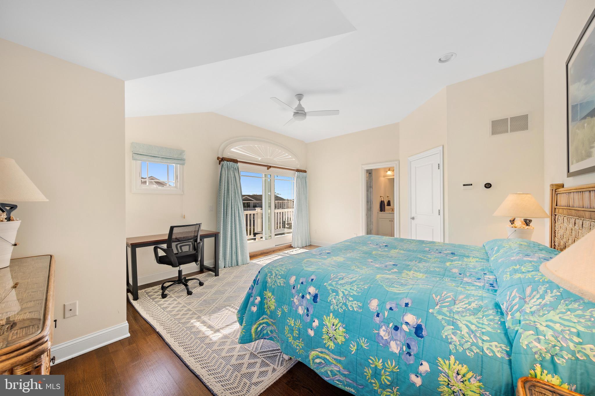 1095 Long Beach Blvd #B