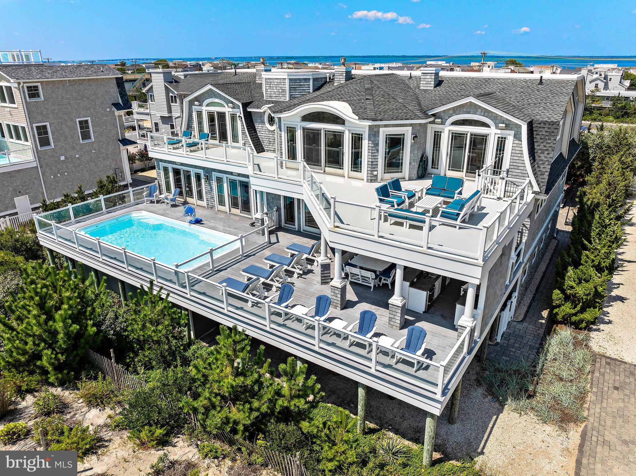 1095 Long Beach Blvd #B