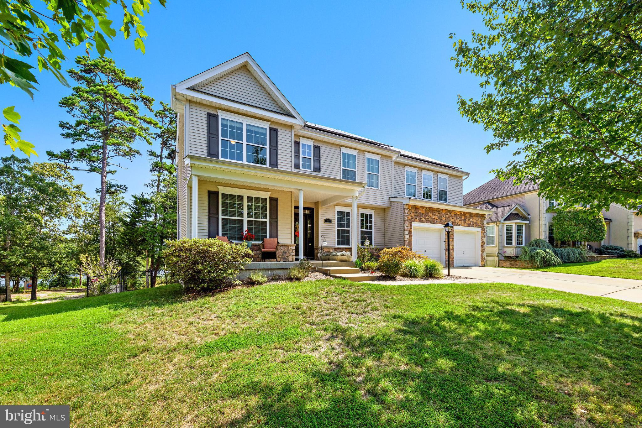 51 Waters Edge Dr